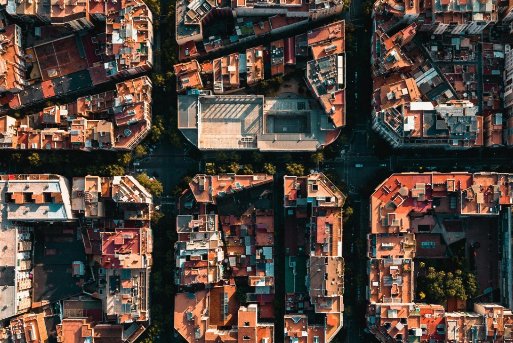 Barcelona avança cap a l’habitatge assequible i el desenvolupament urbà